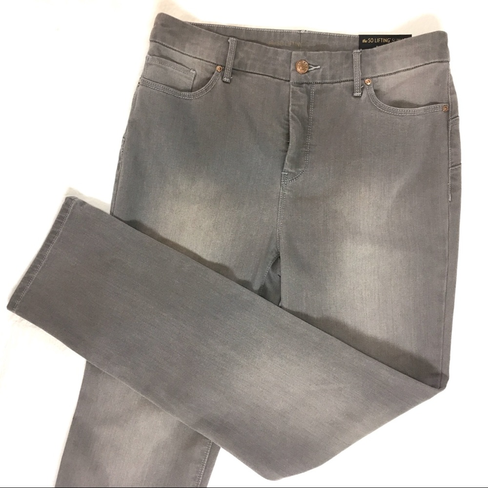 Chico’s Sz 1 so lifting jeans slim leg shaping